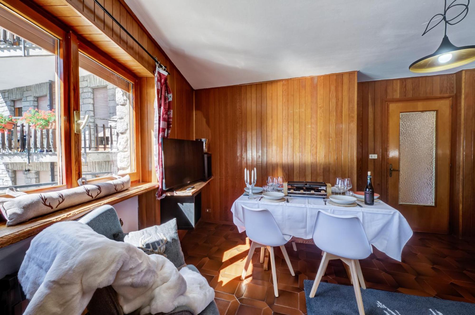 Snowflakes Retreat - Roomy Apartment With A View & Relax Solarium Cir 0133 Champoluc Exterior foto